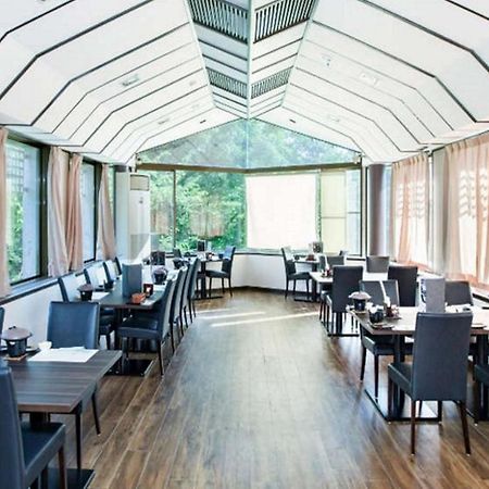 Izu Ippeki Lake Lakeside Terrace Іто Екстер'єр фото
