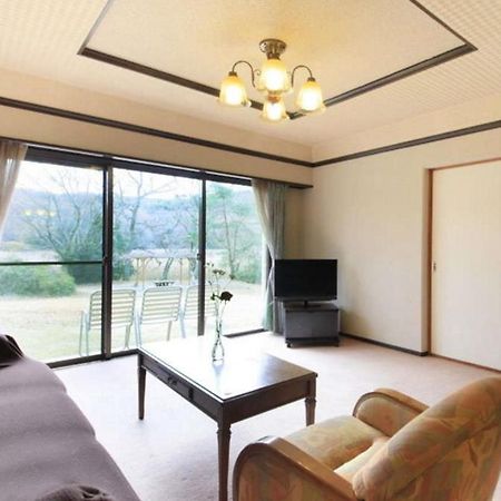 Izu Ippeki Lake Lakeside Terrace Іто Екстер'єр фото