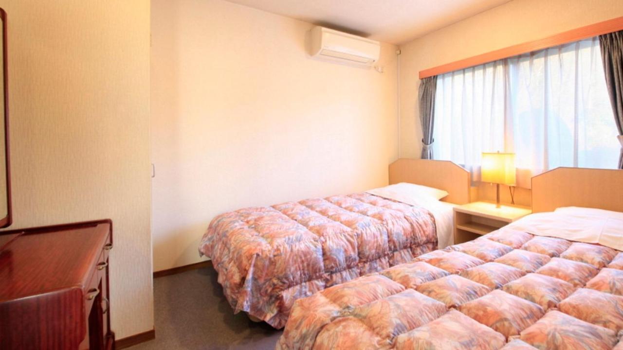 Izu Ippeki Lake Lakeside Terrace Іто Екстер'єр фото