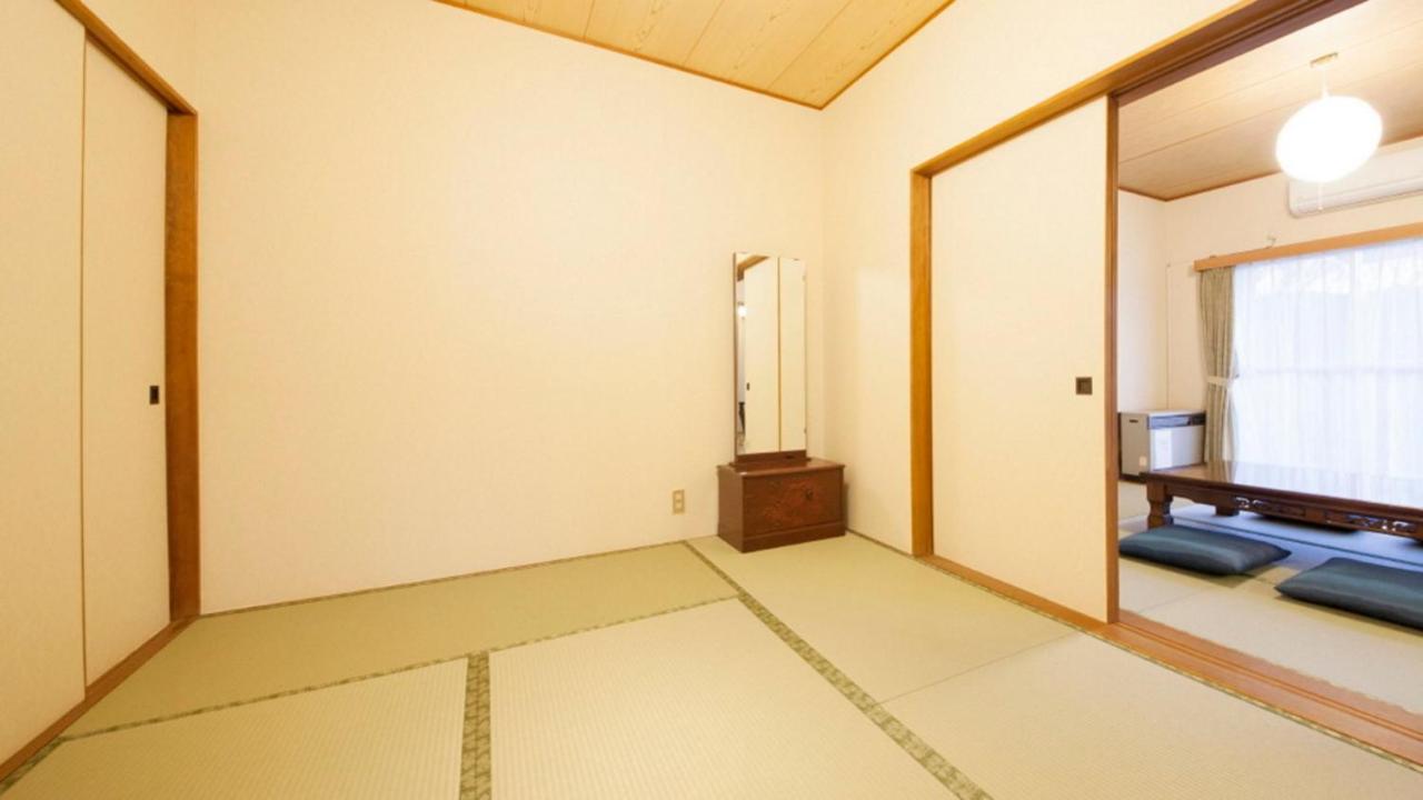 Izu Ippeki Lake Lakeside Terrace Іто Екстер'єр фото