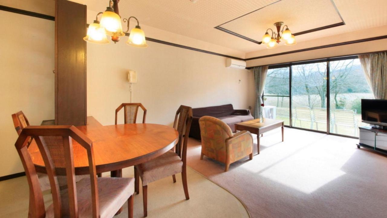 Izu Ippeki Lake Lakeside Terrace Іто Екстер'єр фото